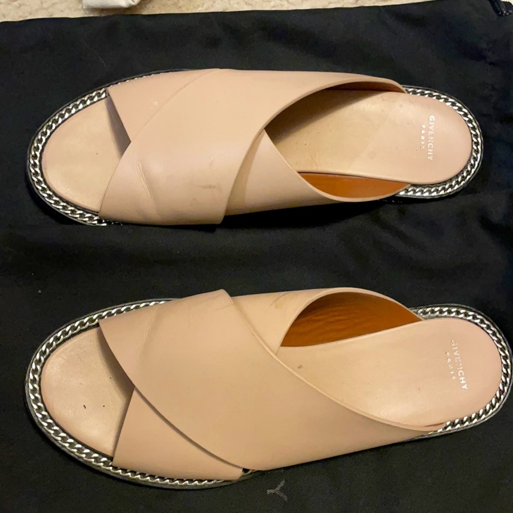 Givenchy flat leather sandals with chain trim